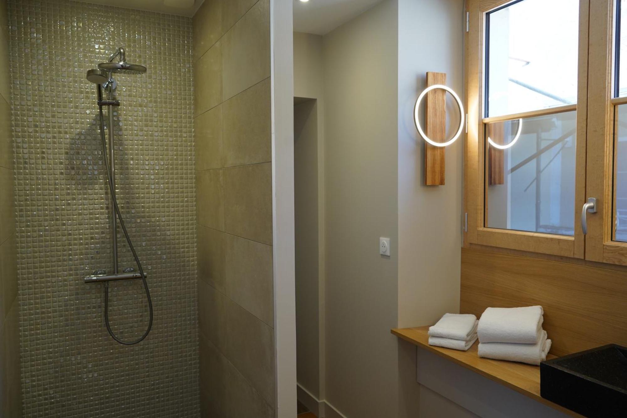 Les Suites Gueguen Chablis Bagian luar foto