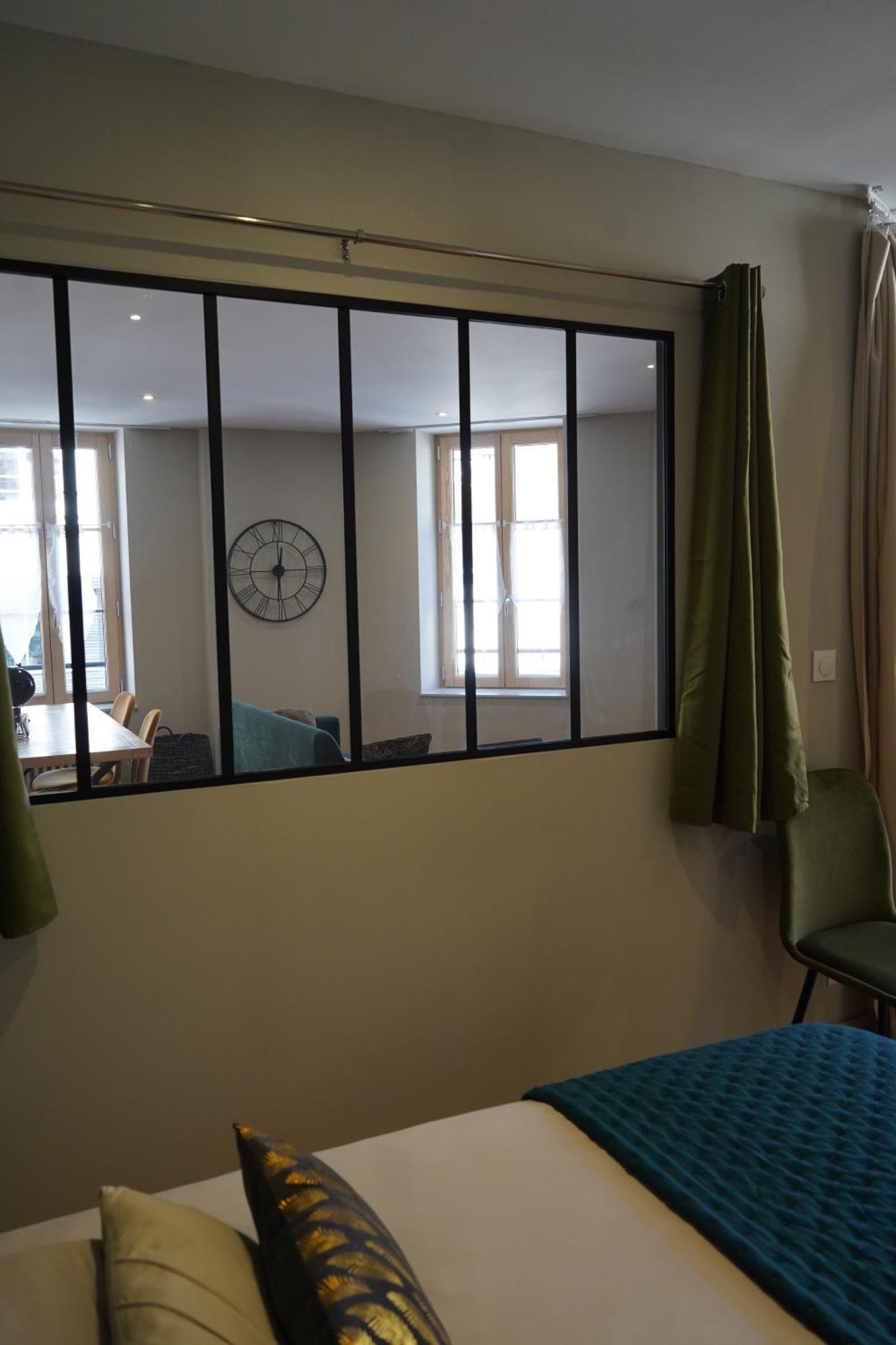 Les Suites Gueguen Chablis Bagian luar foto